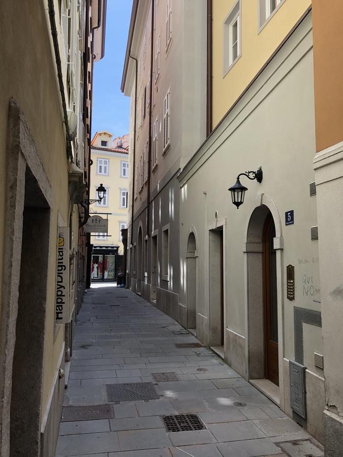Piazza Grande City Residence Trieste Extérieur photo
